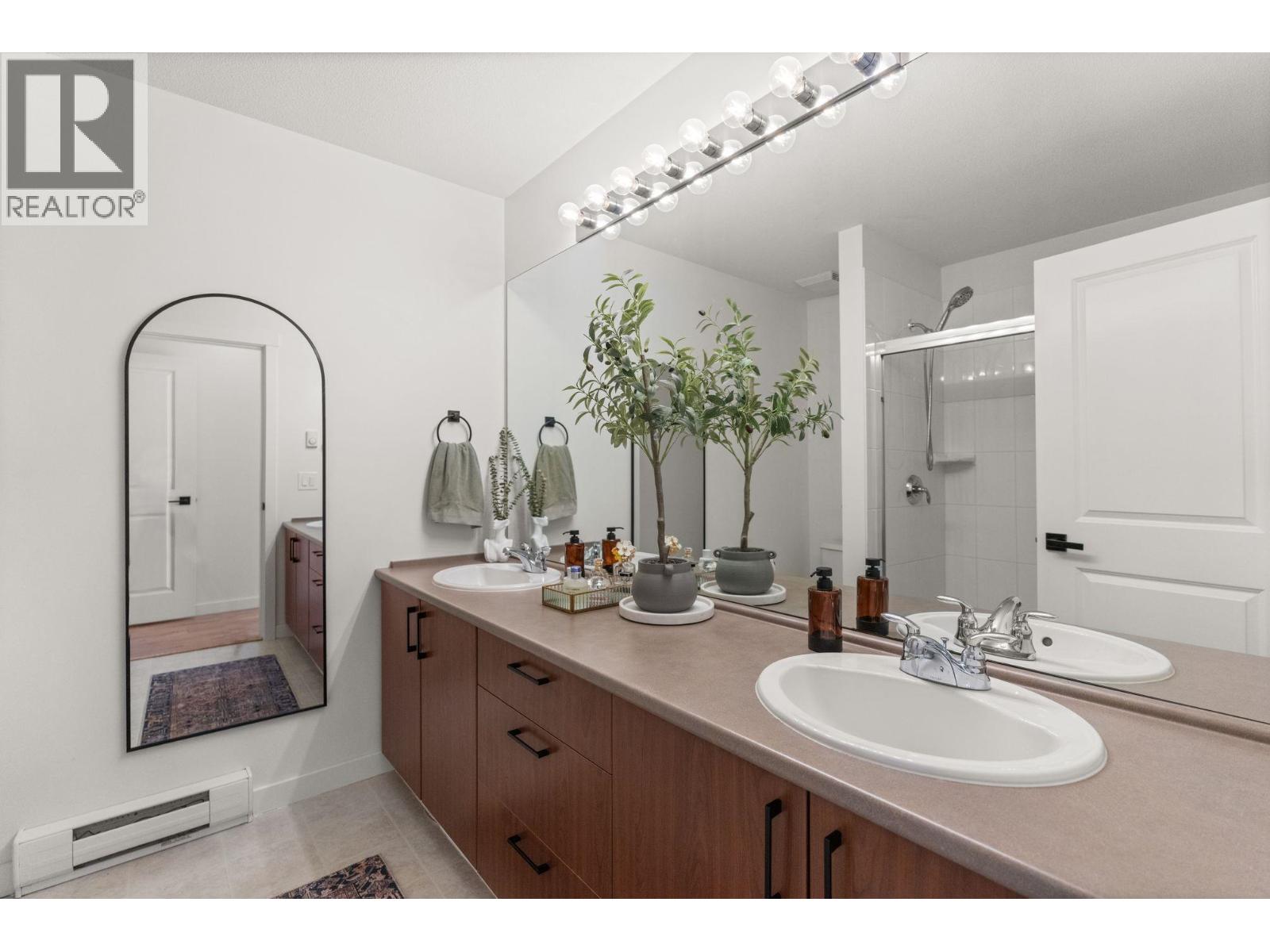 53 9088 HALSTON COURT, Burnaby