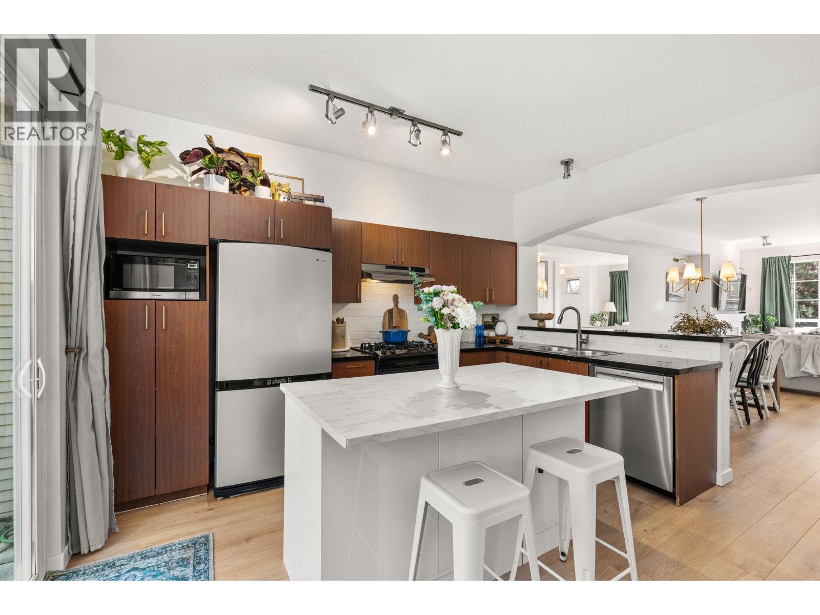 53 9088 HALSTON COURT, Burnaby