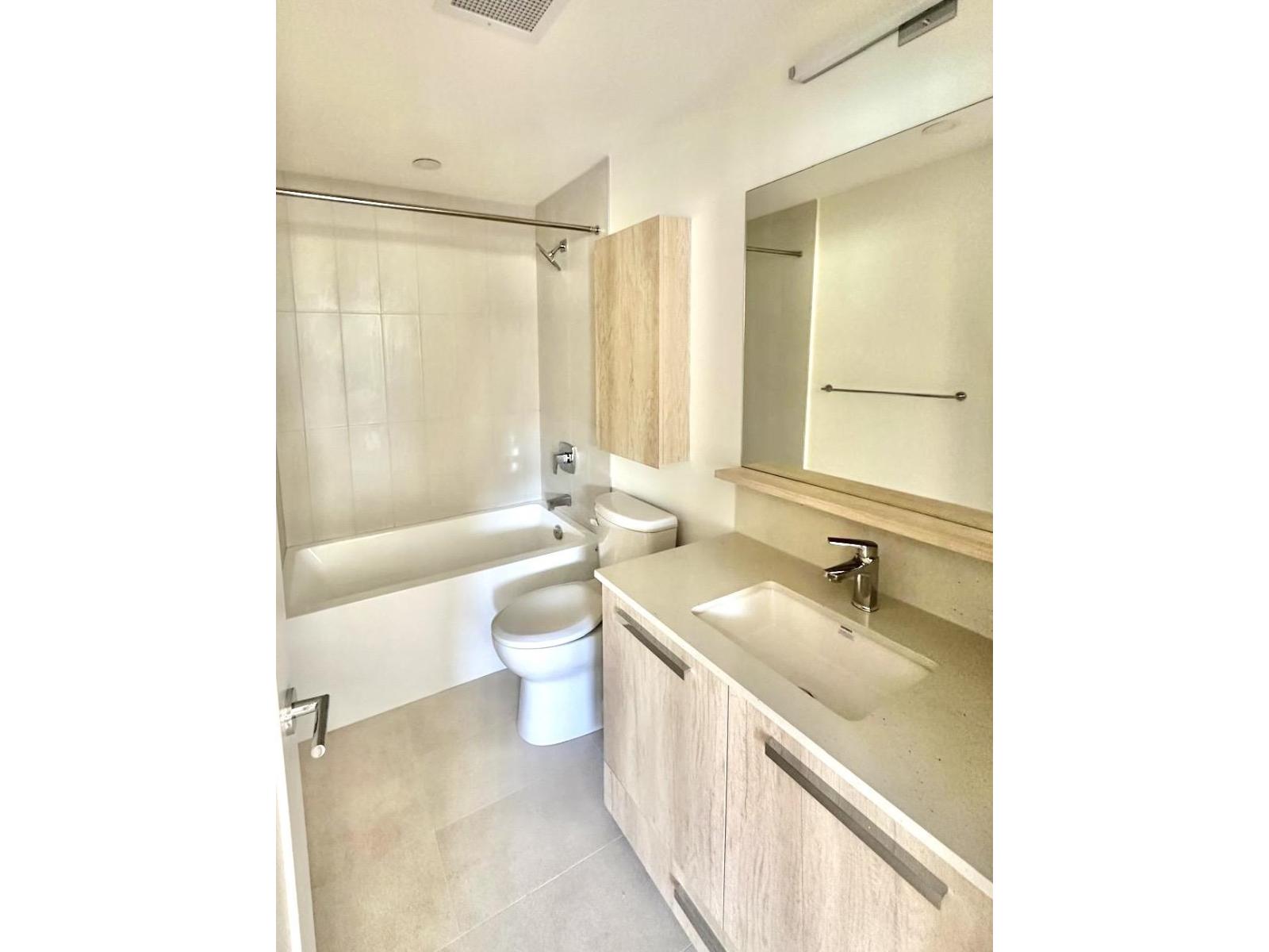 105 13788 76 AVENUE, Surrey