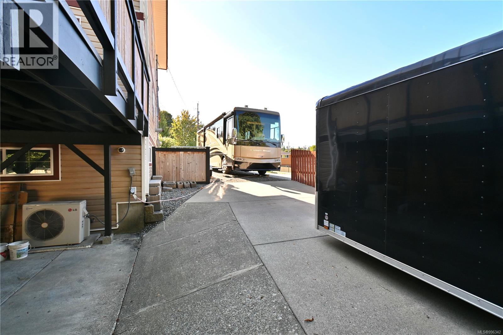820 10th Ave, Campbell River