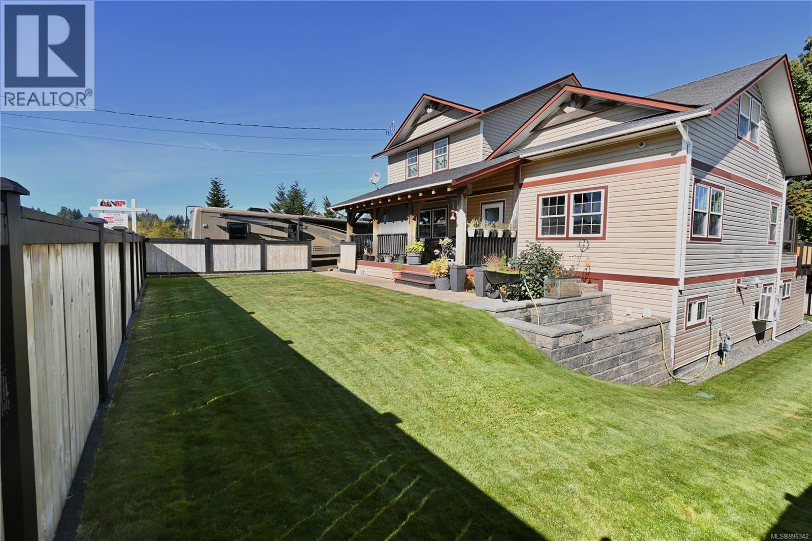 820 10th Ave, Campbell River
