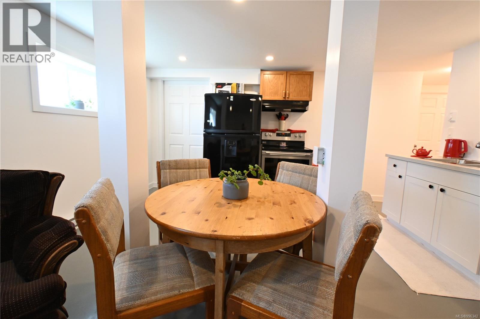 820 10th Ave, Campbell River