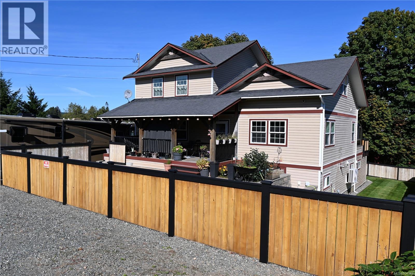 820 10th Ave, Campbell River