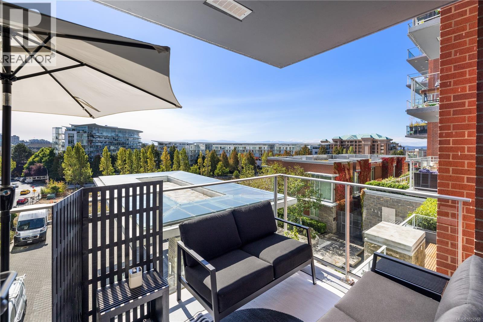210 100 Saghalie Road, Victoria