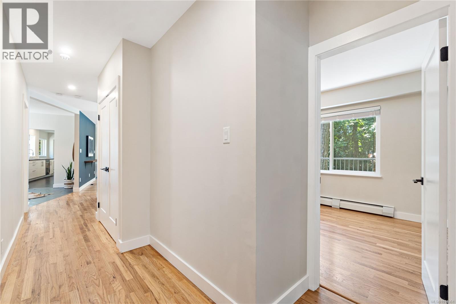 3365 Departure Bay Rd, Nanaimo