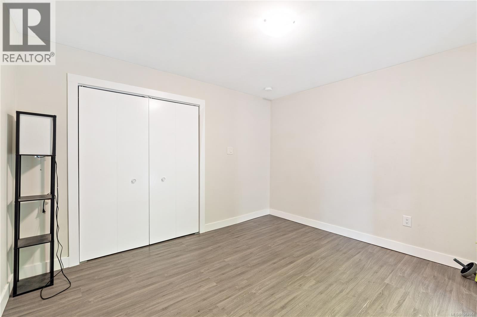 3365 Departure Bay Rd, Nanaimo