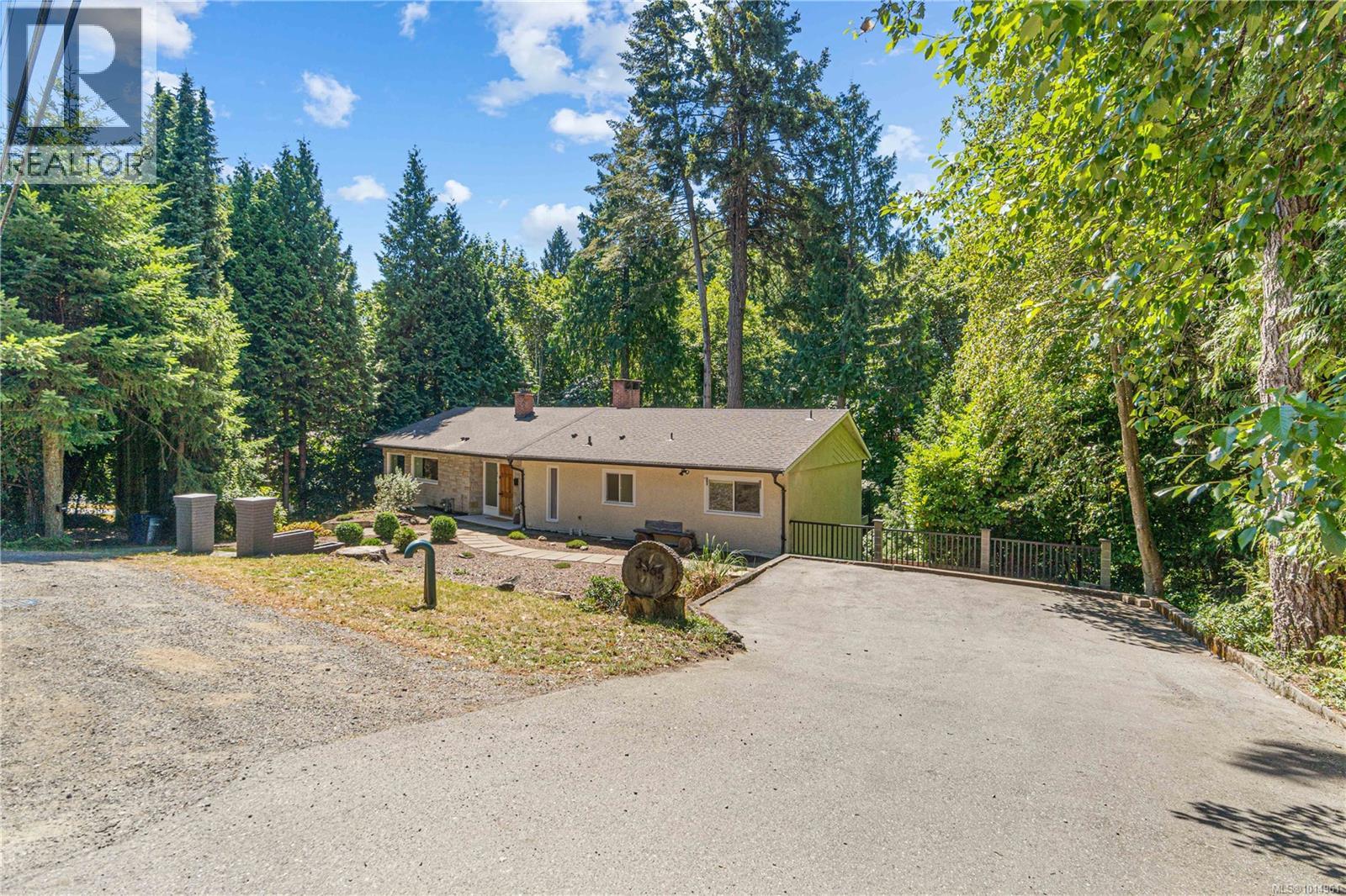 3365 Departure Bay Rd, Nanaimo