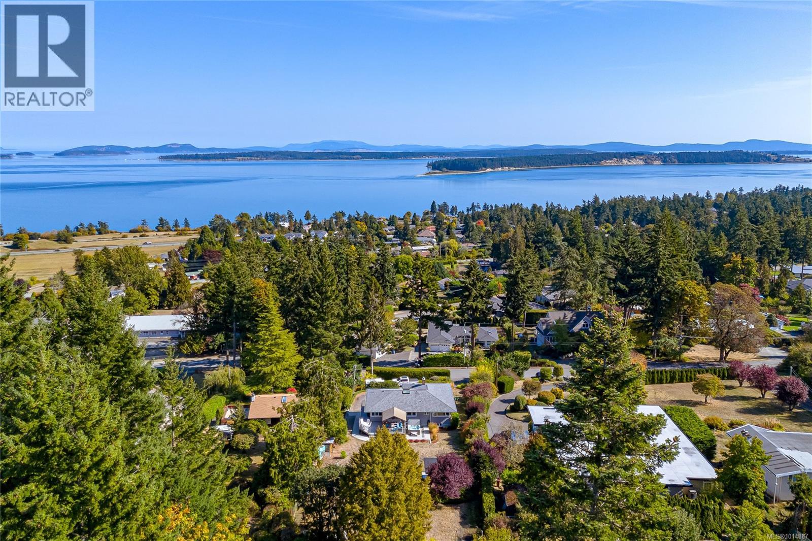 8650 Emard Terr, North Saanich