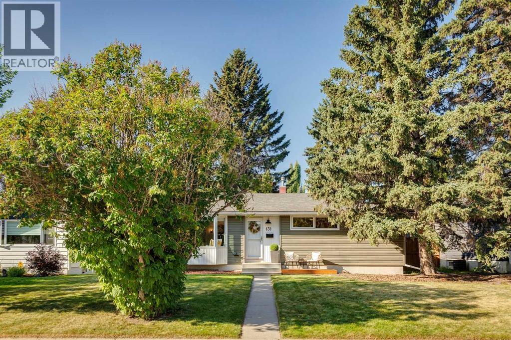 Single Family House Bungalow for Sale in  Gloucester Crescent SW Glamorgan Calgary 