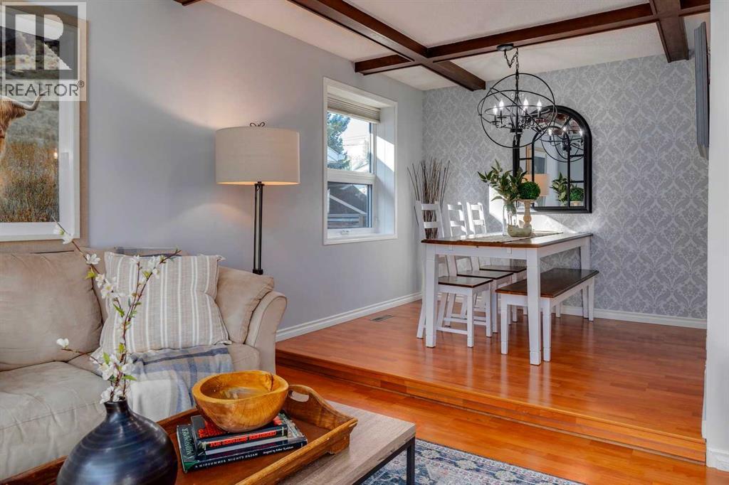 Single Family House Bungalow for Sale in  Gloucester Crescent SW Glamorgan Calgary 