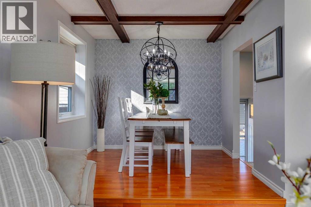 Single Family House Bungalow for Sale in  Gloucester Crescent SW Glamorgan Calgary 