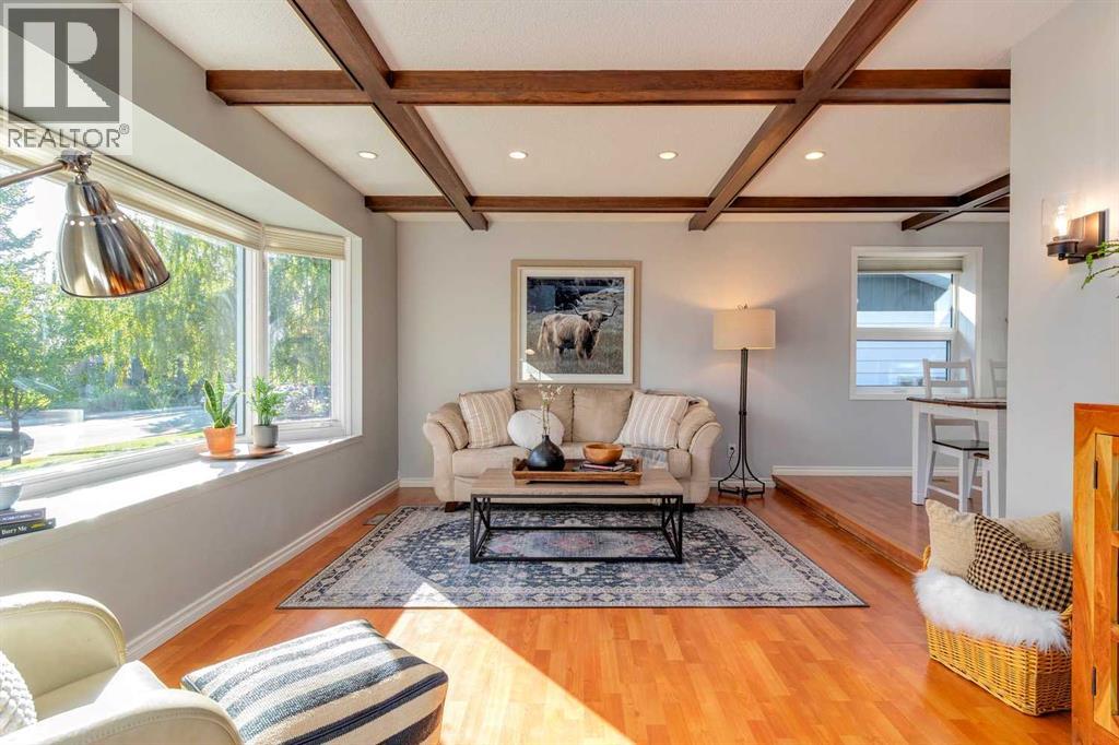 Single Family House Bungalow for Sale in  Gloucester Crescent SW Glamorgan Calgary 