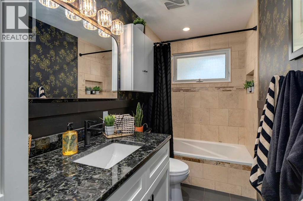 Single Family House Bungalow for Sale in  Gloucester Crescent SW Glamorgan Calgary 