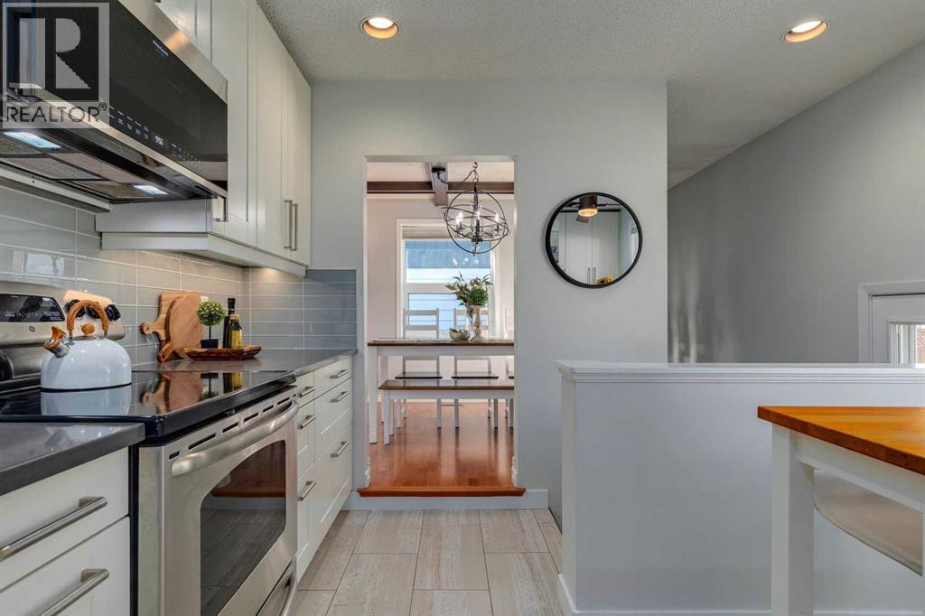Single Family House Bungalow for Sale in  Gloucester Crescent SW Glamorgan Calgary 