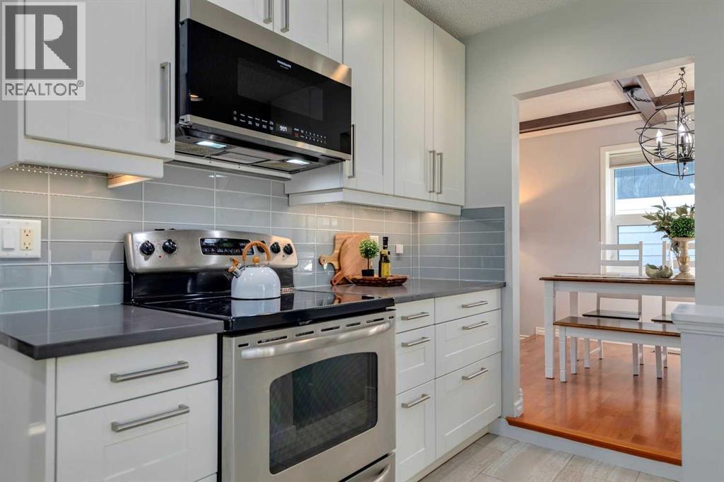 Single Family House Bungalow for Sale in  Gloucester Crescent SW Glamorgan Calgary 