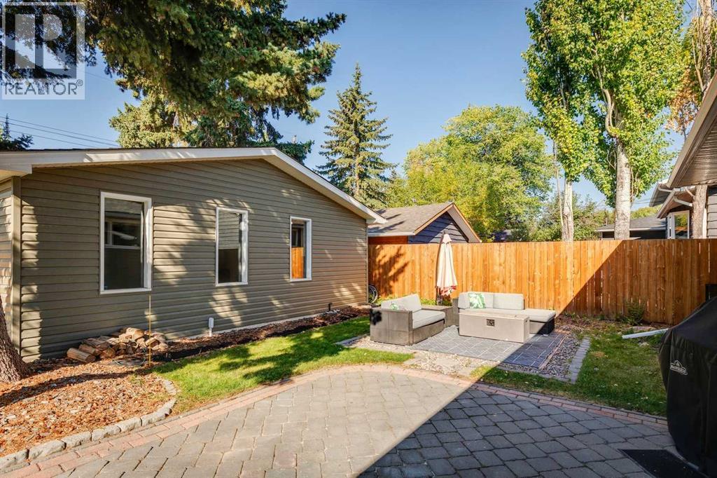 Single Family House Bungalow for Sale in  Gloucester Crescent SW Glamorgan Calgary 