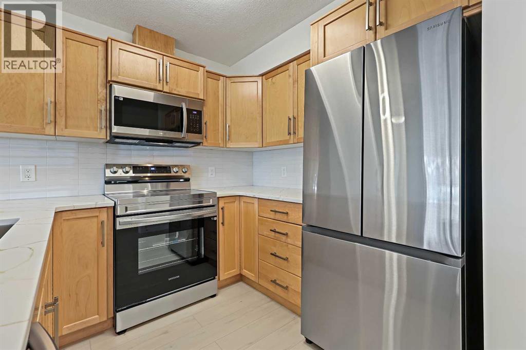 Single Family House for Sale in    Street NE Beddington Heights Calgary 