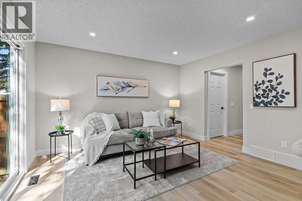 Single Family House for Sale in    Avenue SW Glamorgan Calgary 
