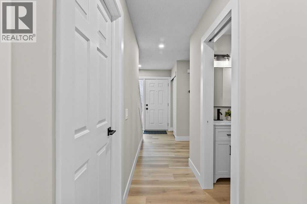 Single Family House for Sale in    Avenue SW Glamorgan Calgary 