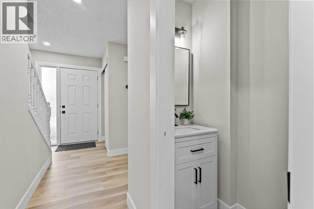 Single Family House for Sale in    Avenue SW Glamorgan Calgary 