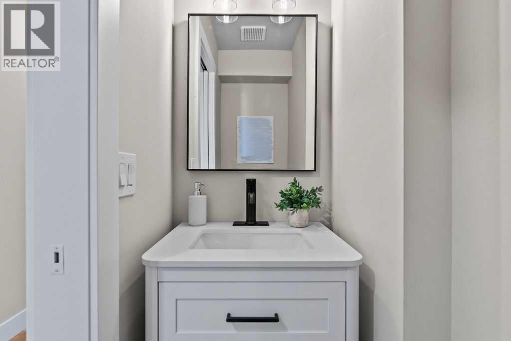 Single Family House for Sale in    Avenue SW Glamorgan Calgary 