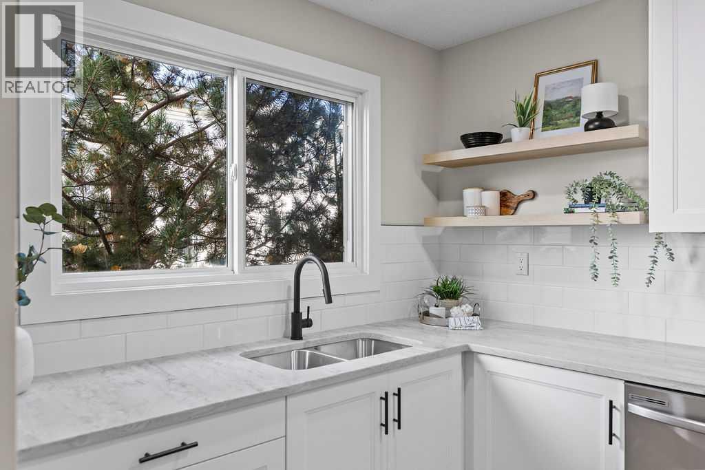 Single Family House for Sale in    Avenue SW Glamorgan Calgary 