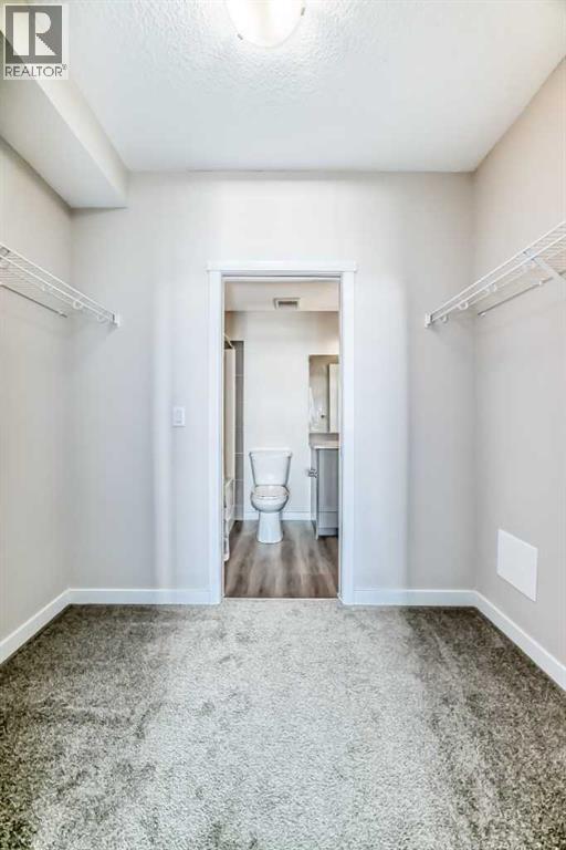 Single Family House for Sale in   Shawnee Common SW Shawnee Slopes Calgary 
