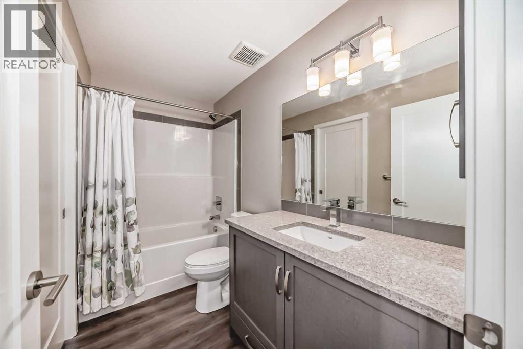 Single Family House for Sale in   Shawnee Common SW Shawnee Slopes Calgary 
