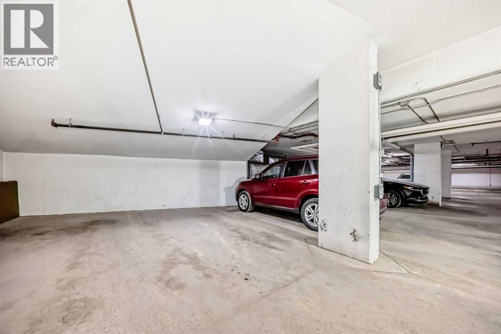 Single Family House for Sale in   Shawnee Common SW Shawnee Slopes Calgary 