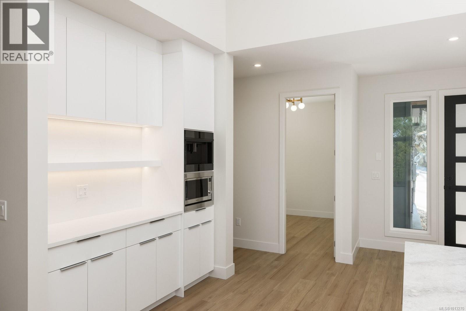 101 2332 Copper Rock Court, Langford