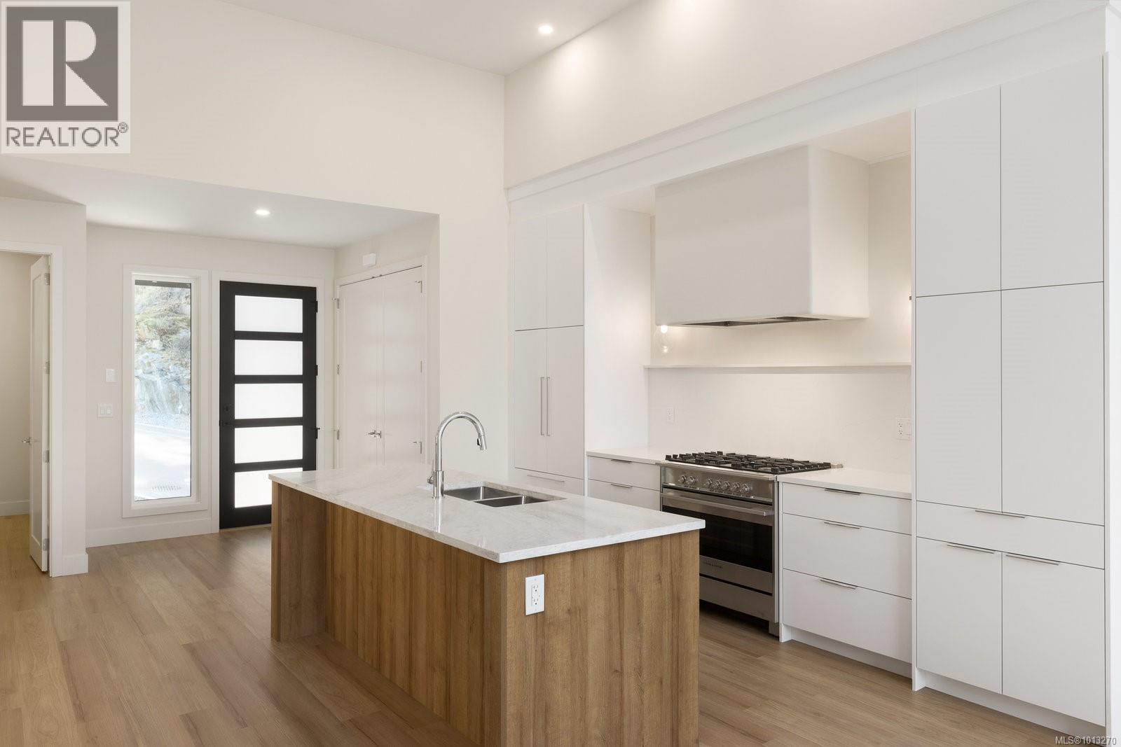 101 2332 Copper Rock Court, Langford