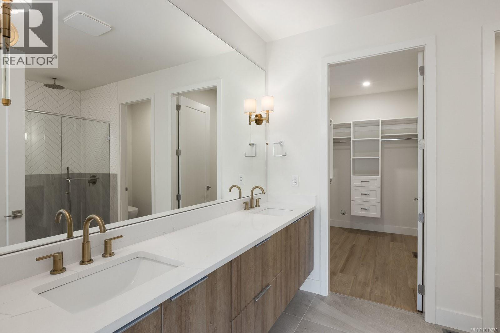 101 2332 Copper Rock Court, Langford