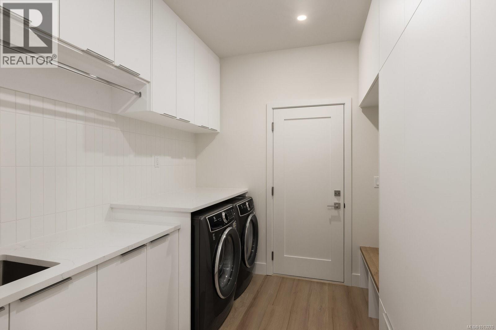 101 2332 Copper Rock Court, Langford