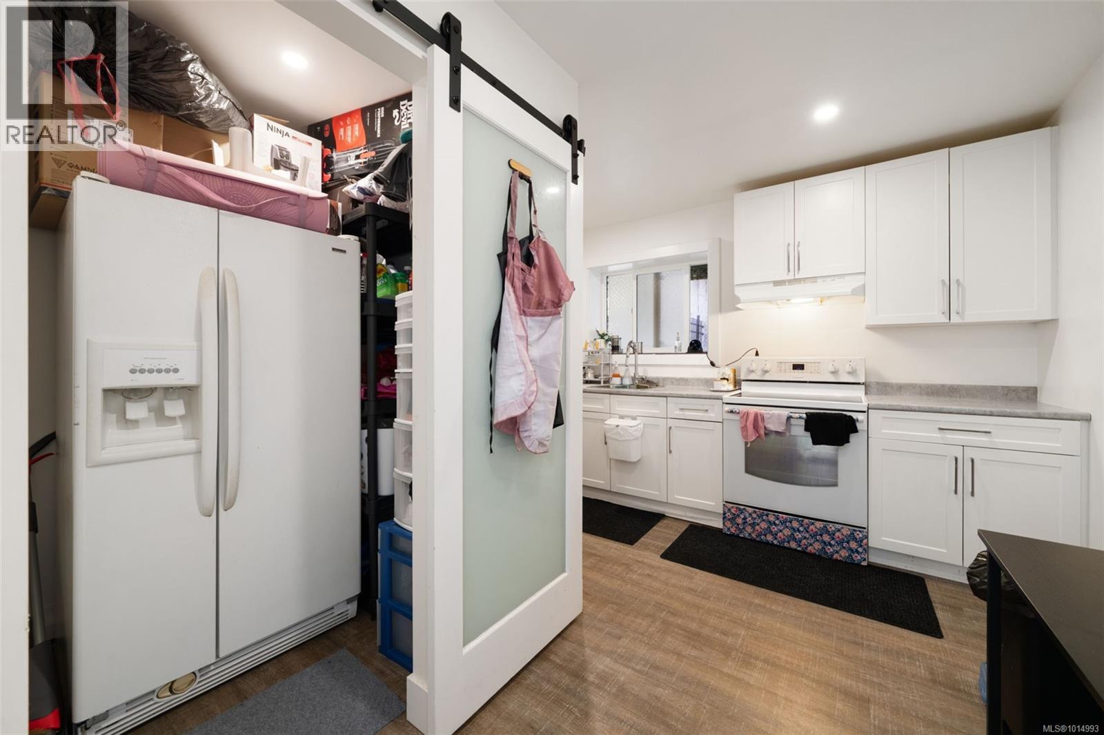  798 Cecil Blogg Drive, Colwood