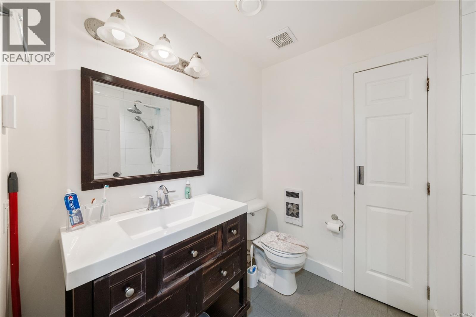  798 Cecil Blogg Drive, Colwood