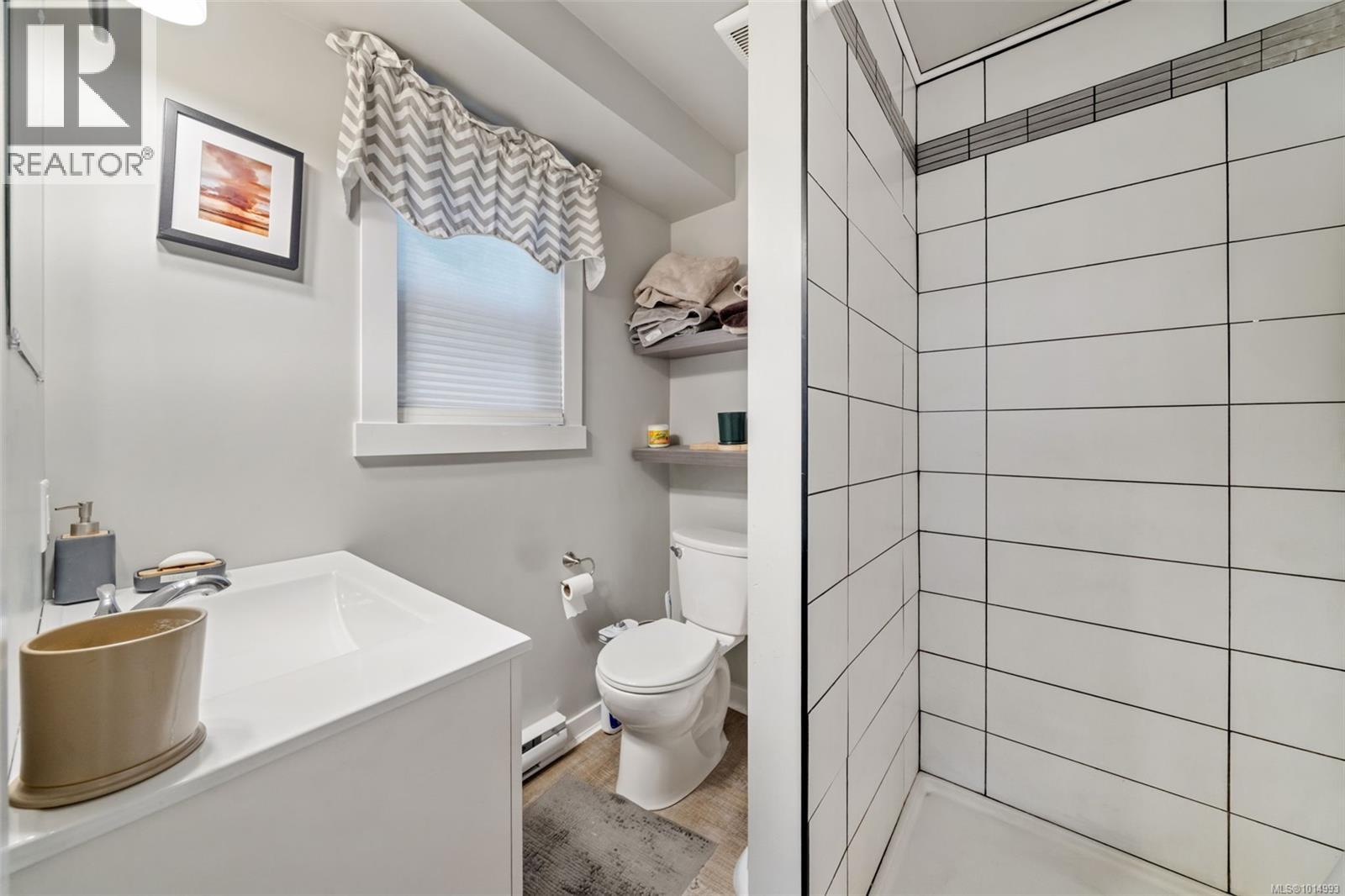  798 Cecil Blogg Drive, Colwood