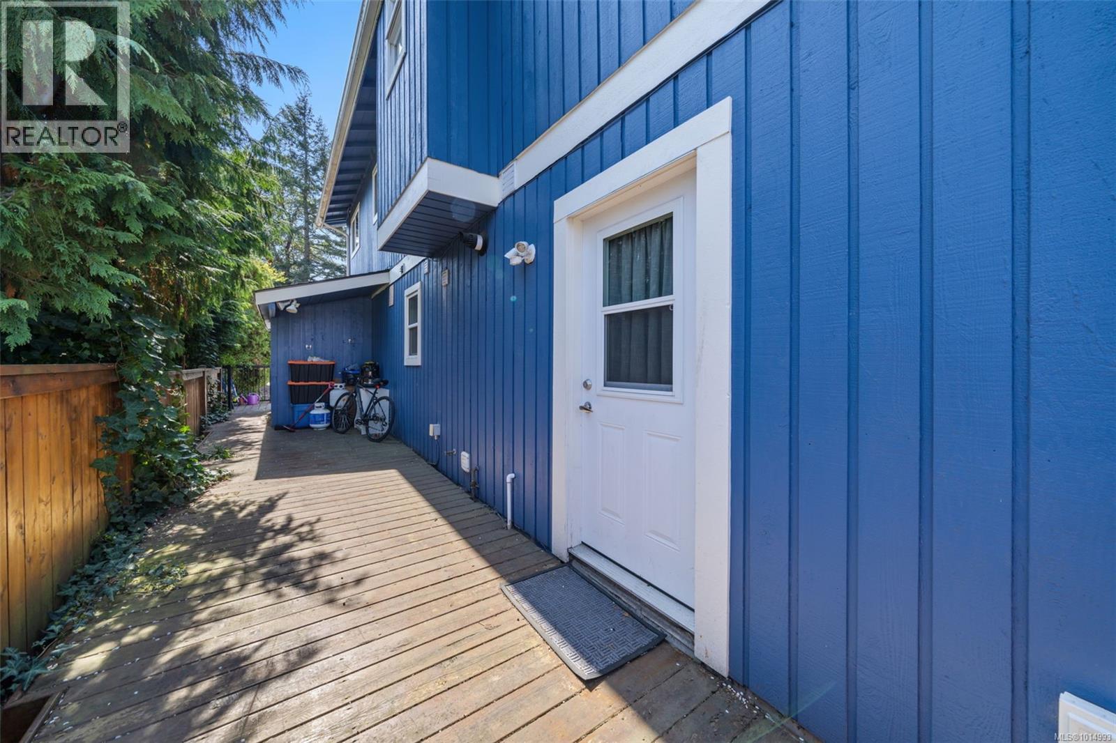  798 Cecil Blogg Drive, Colwood