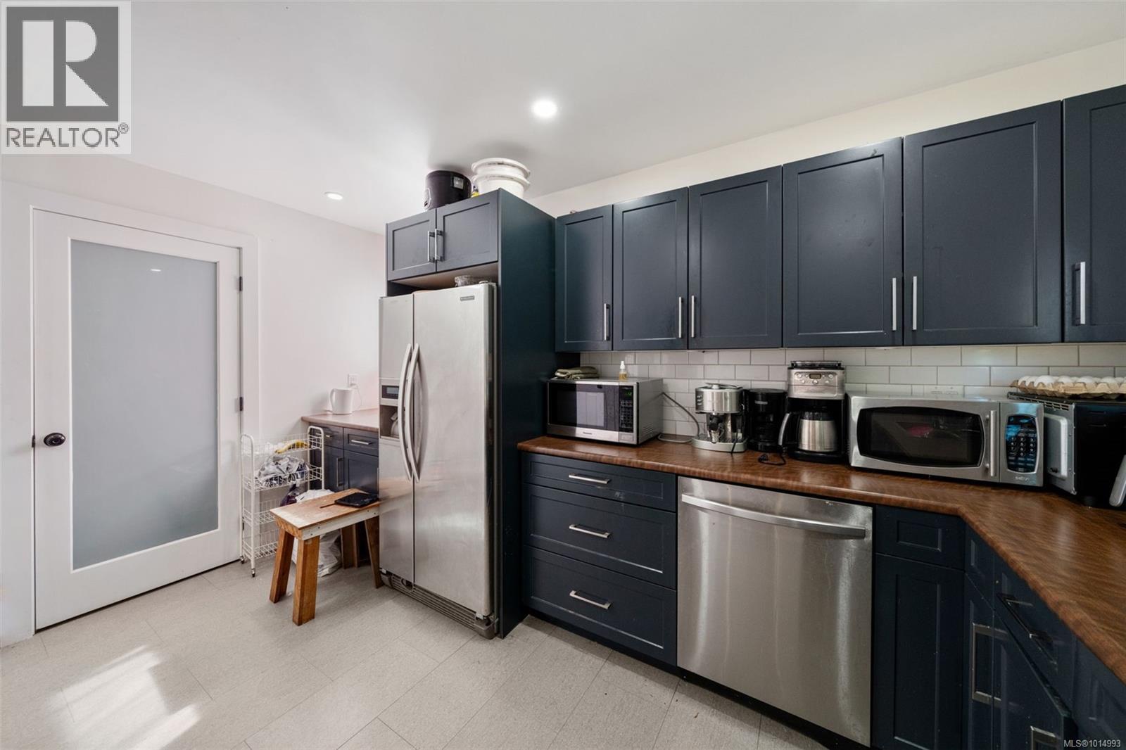  798 Cecil Blogg Drive, Colwood