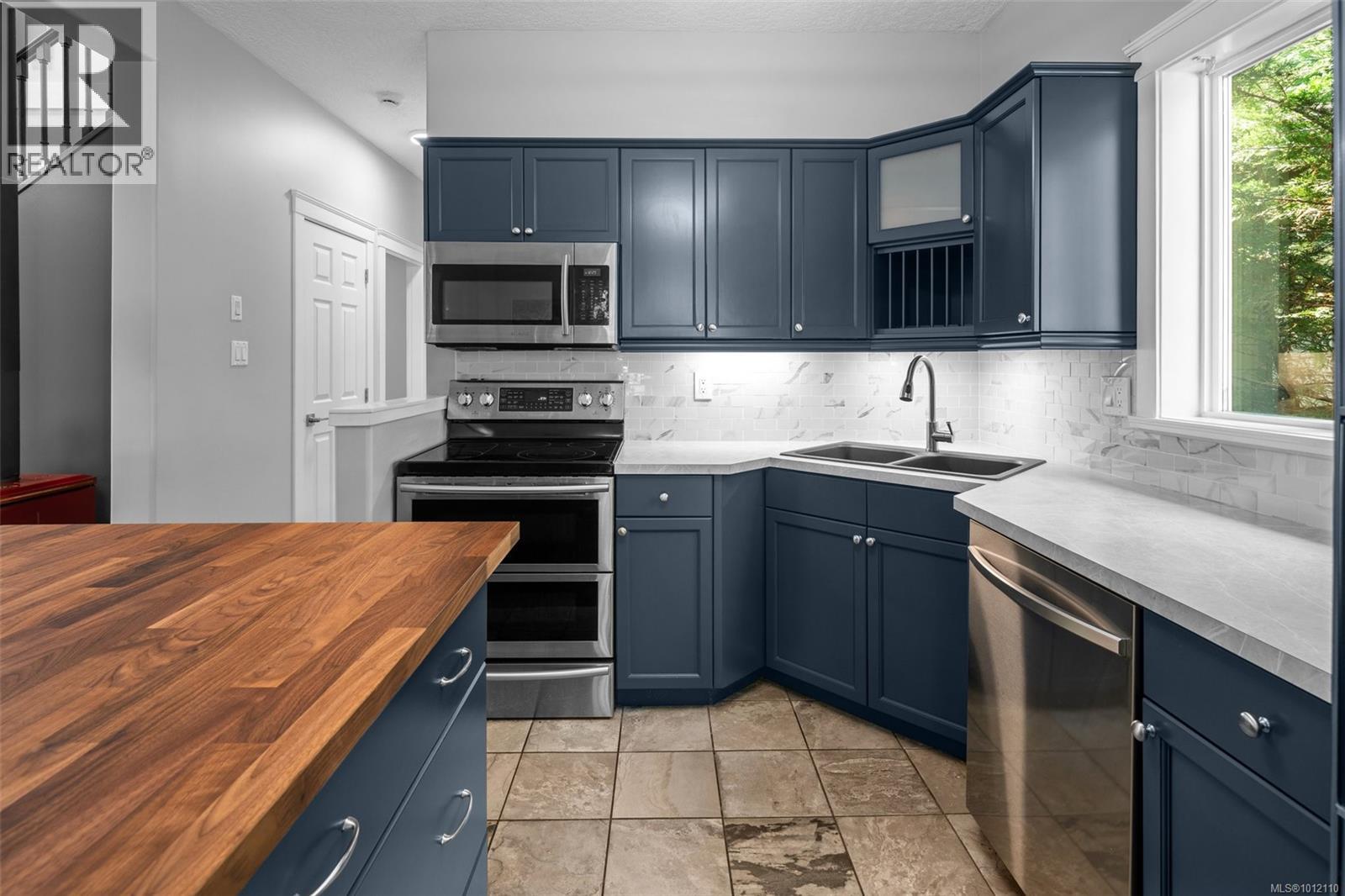  4466 Lindholm Road, Metchosin