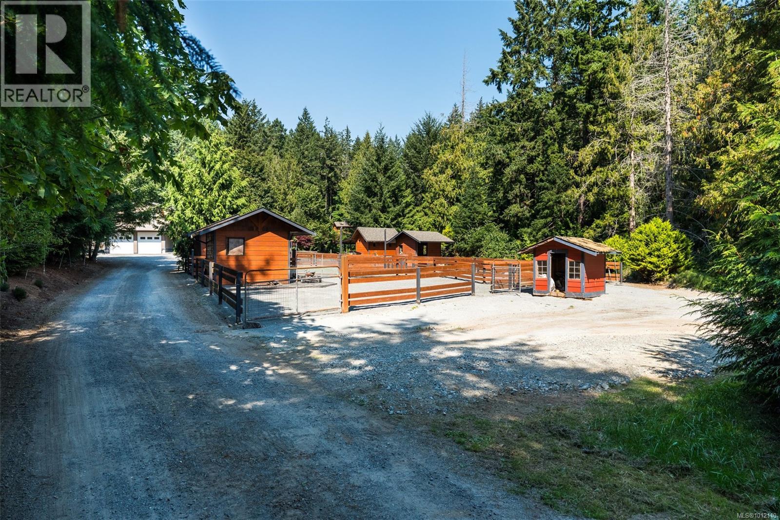  4466 Lindholm Road, Metchosin