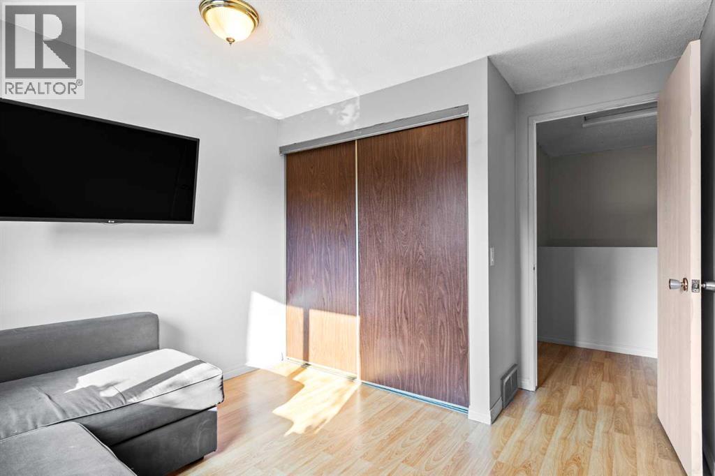 Single Family House for Sale in   Sabrina Road SW Southwood Calgary 