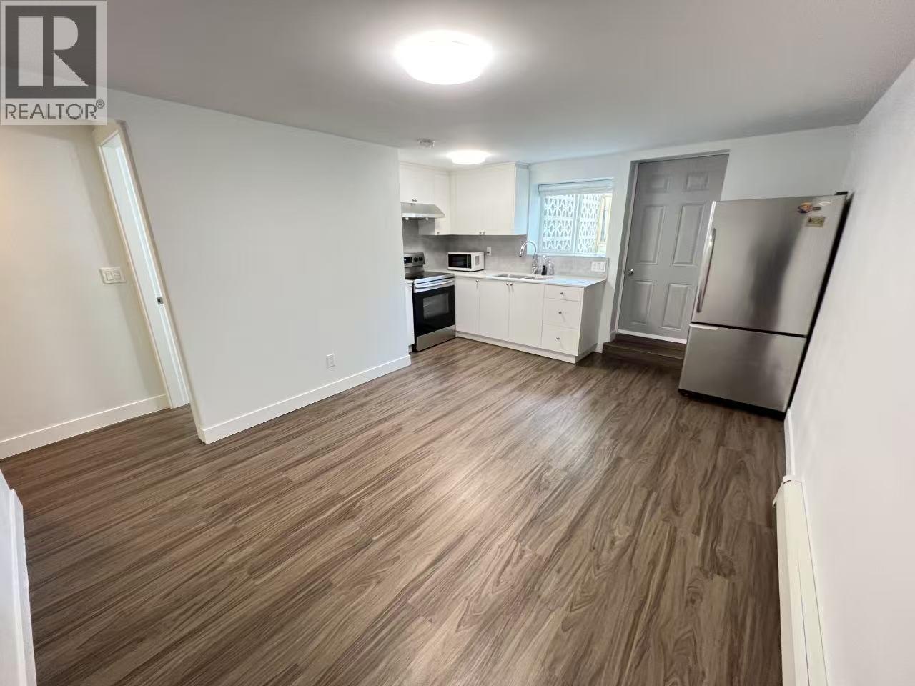 7789 DOW AVENUE, Burnaby