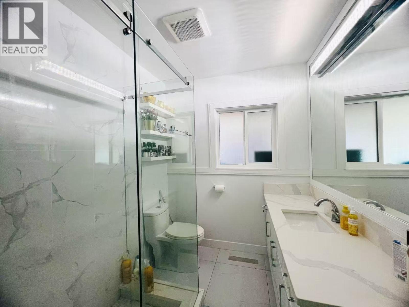 7789 DOW AVENUE, Burnaby