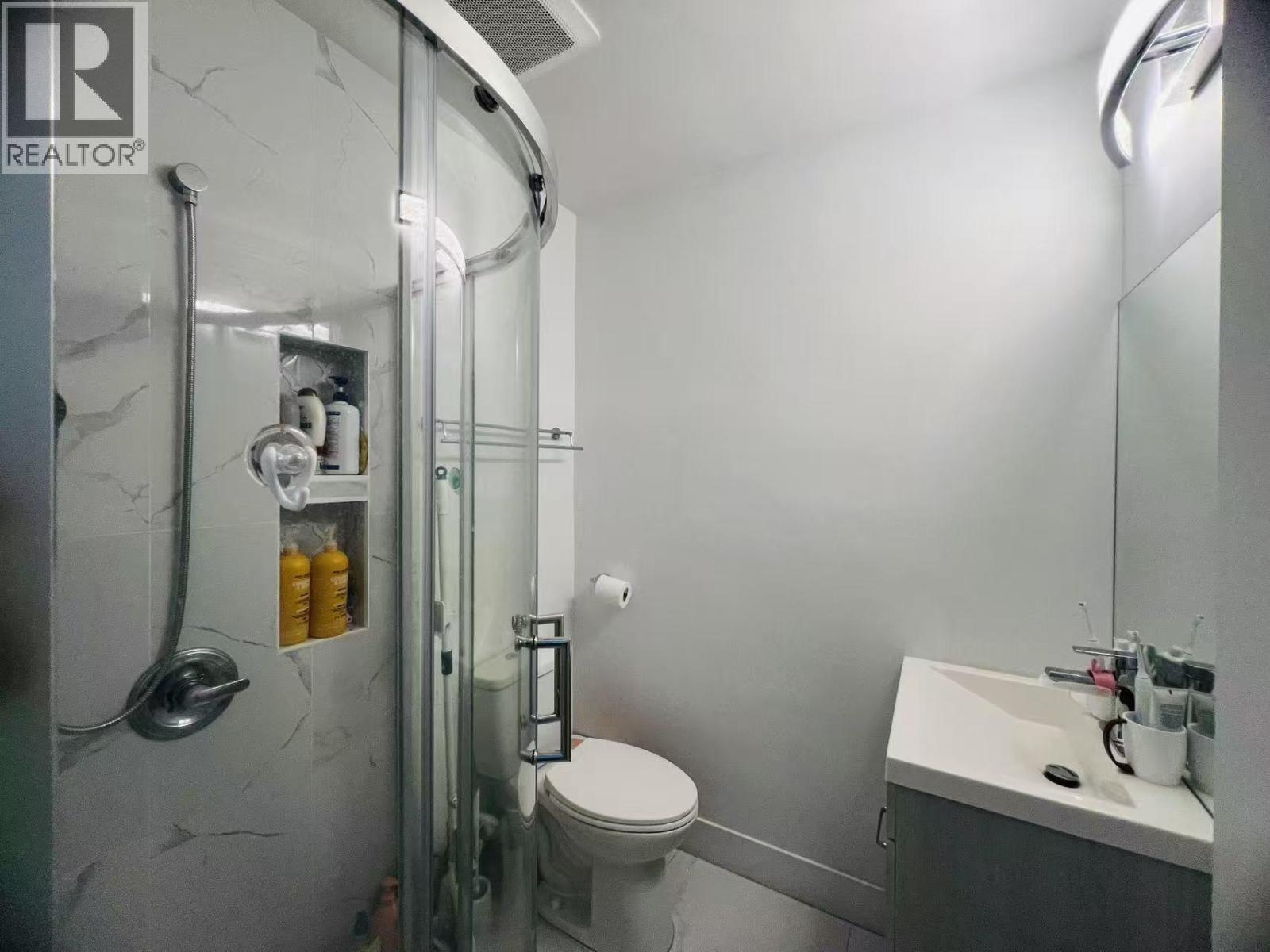 7789 DOW AVENUE, Burnaby