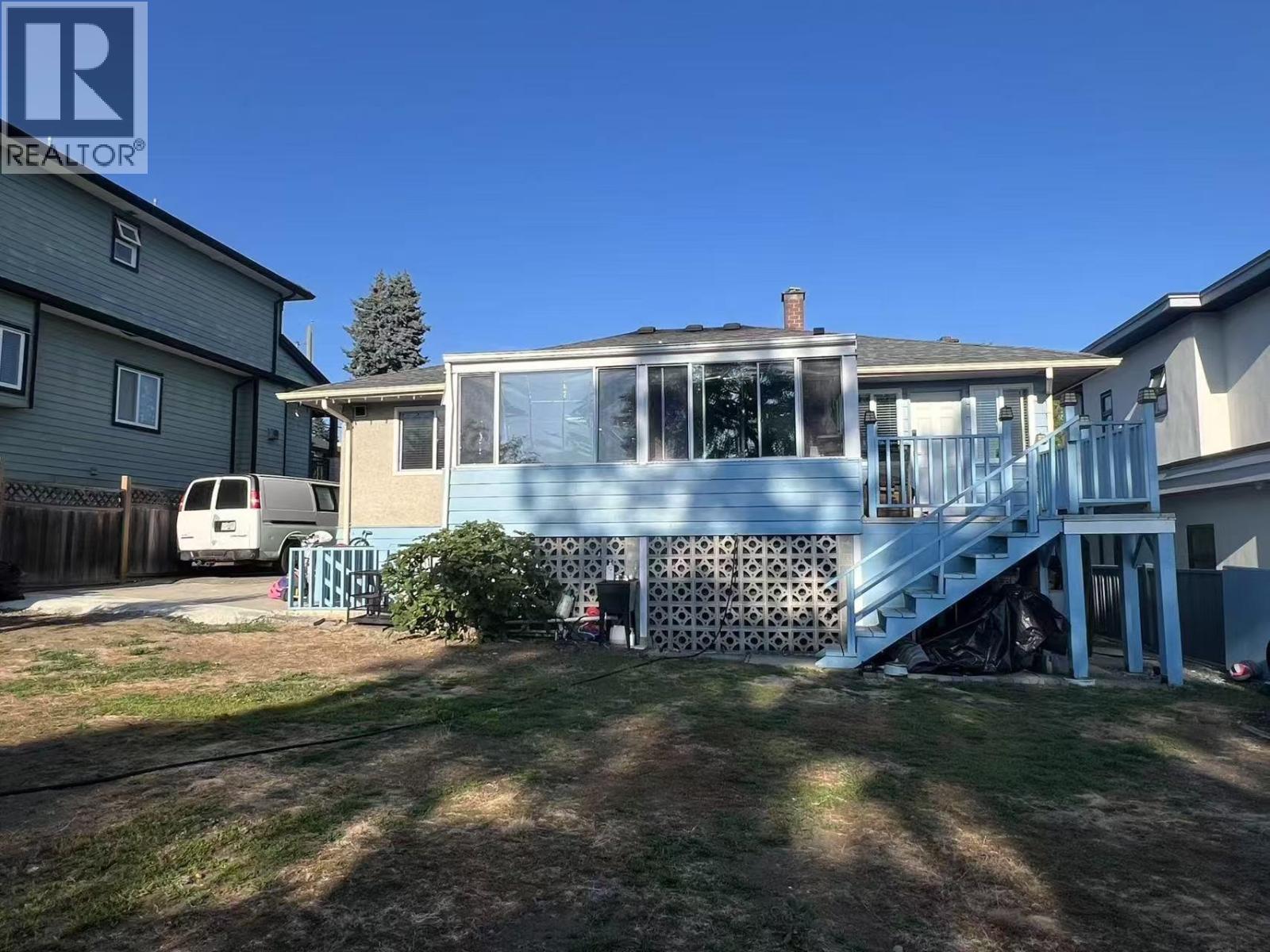 7789 DOW AVENUE, Burnaby