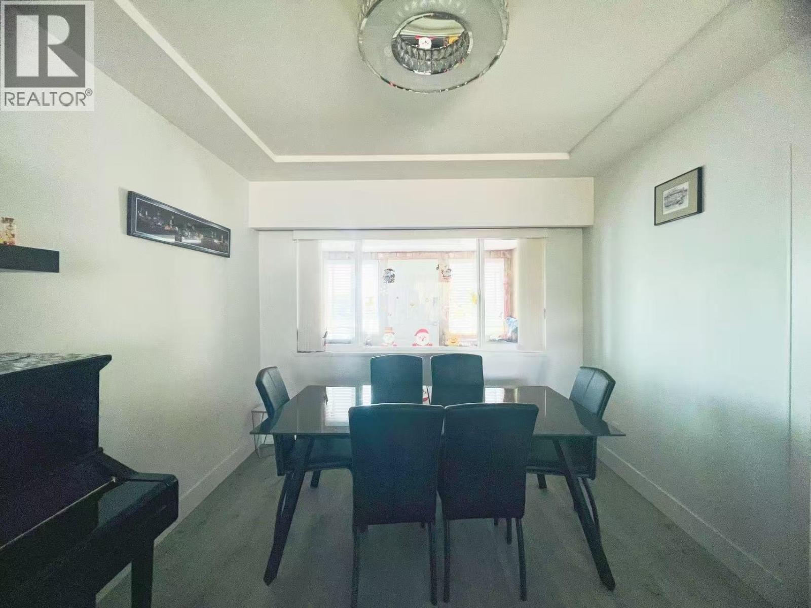 7789 DOW AVENUE, Burnaby