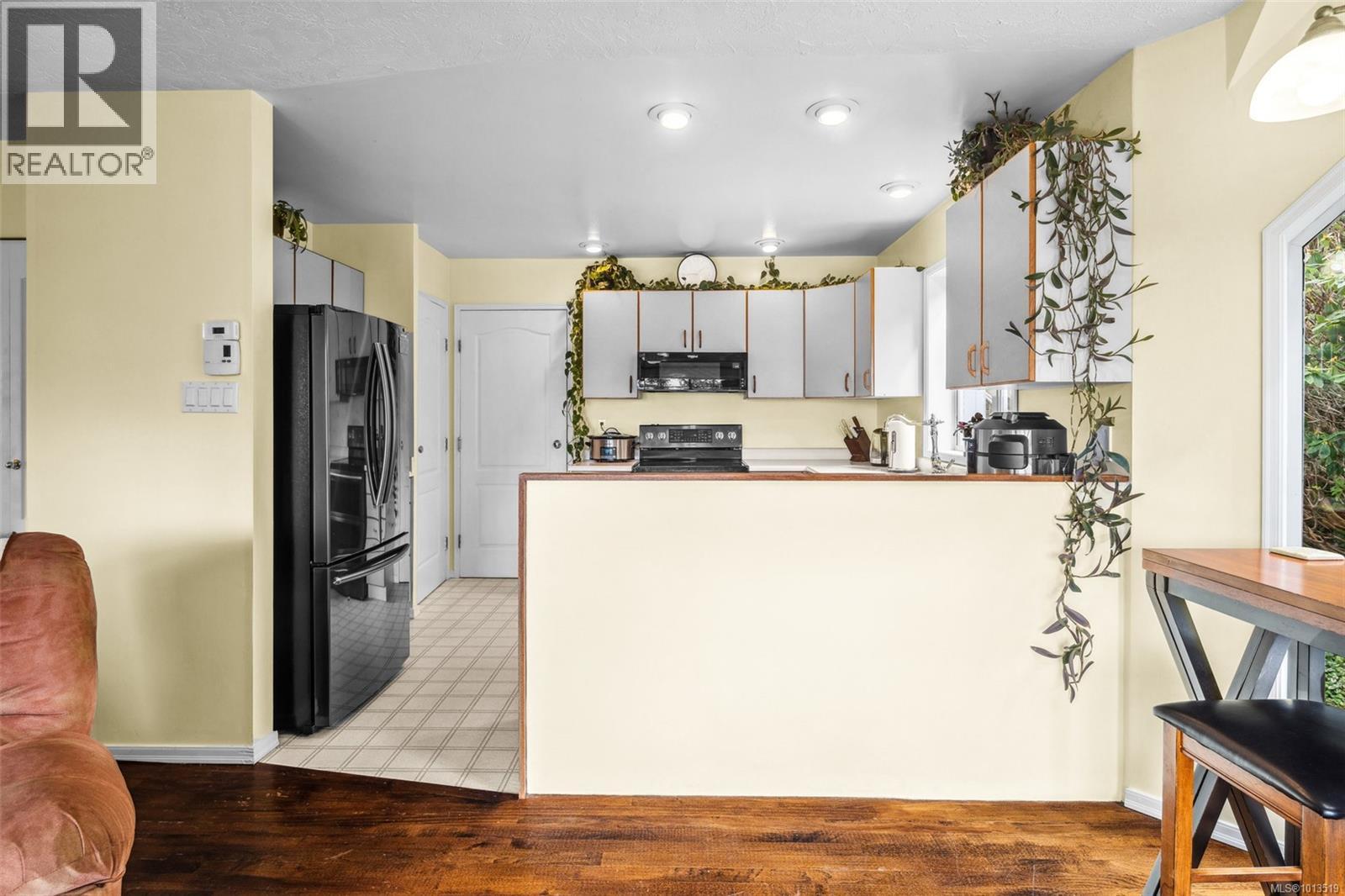  2601 Seaside Drive, Sooke
