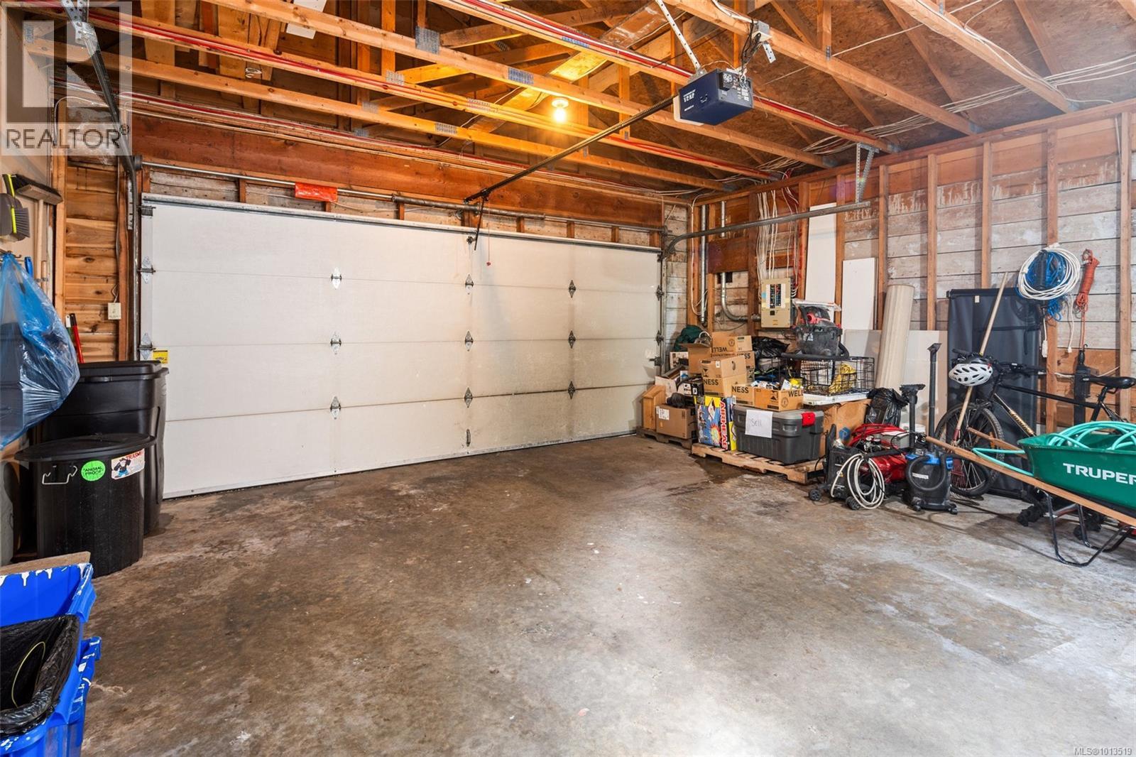  2601 Seaside Drive, Sooke
