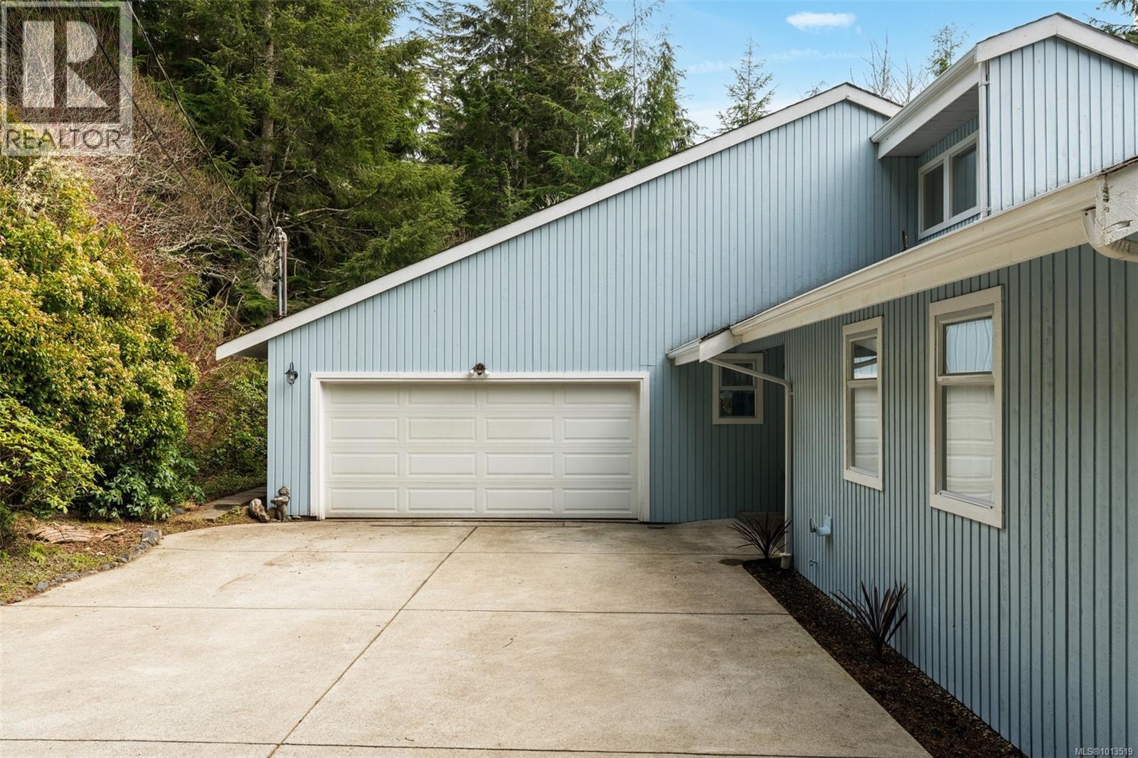  2601 Seaside Drive, Sooke