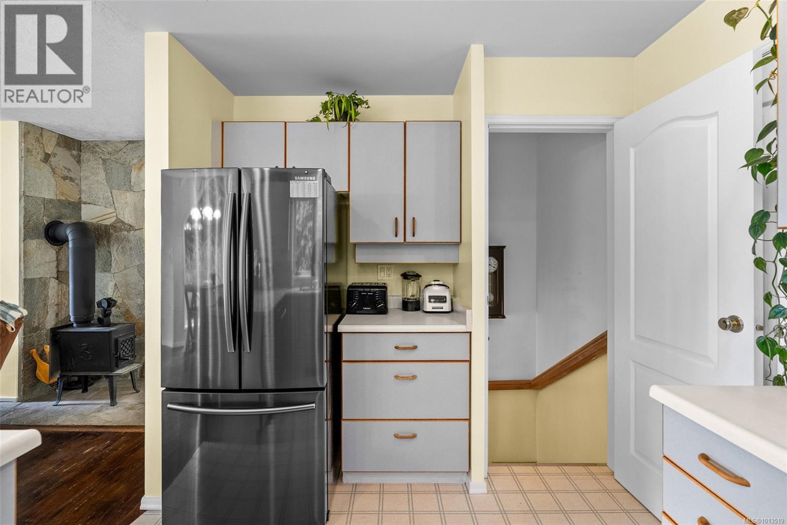  2601 Seaside Drive, Sooke